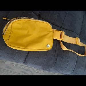 Lululemon Everywhere Belt Bag 1L. Never used!